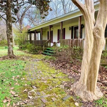 Older single-family home inherited by Central Alabama family, ready to list